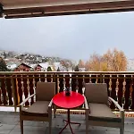 Complet Dans Le Centre De * Кран-Монтана