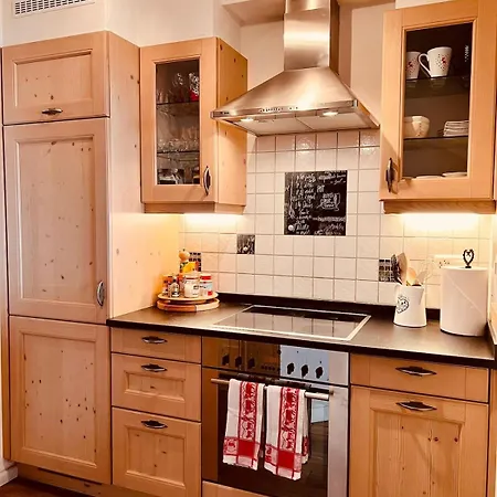 Complet A 4 A 6 Personnes *