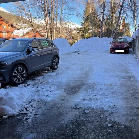 Complet A 4 A 6 Personnes 克莱恩 蒙塔纳