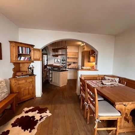 Complet à 4 à 6 Personnes