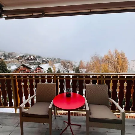 Complet à 4 à 6 Personnes * Crans-Montana