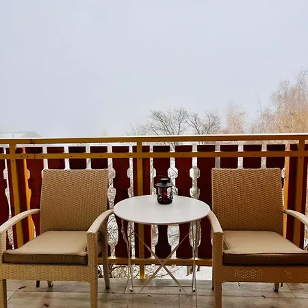 Complet A 4 A 6 Personnes *