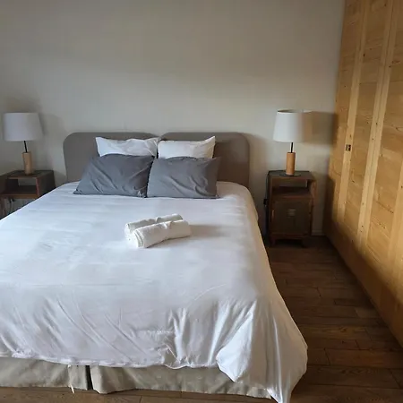 Complet Dans Le Centre De Apartamento *