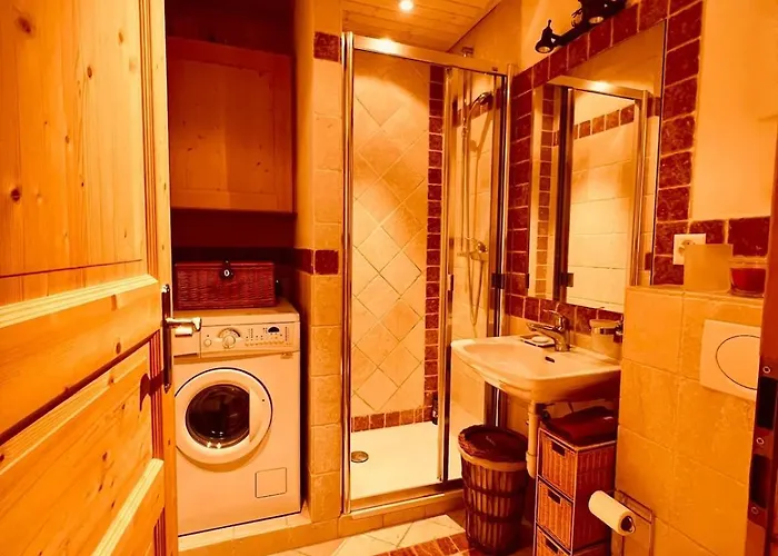 Complet à 4 à 6 Personnes Appartement *
